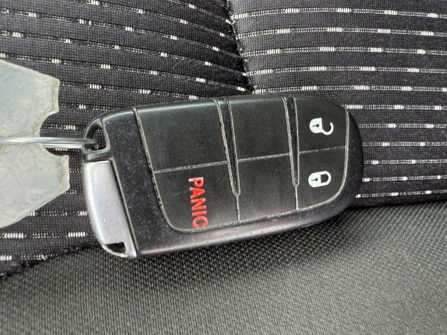 Used 2020 Dodge Journey SE w/ SE Popular Equipment Group FWD image 24