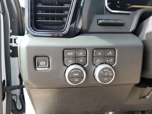 New 2026 GMC Sierra 2500 AT4 w/ AT4 Premium Plus Package AWD/4WD image 31