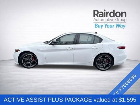 Used 2023 Alfa Romeo Giulia Veloce image 4