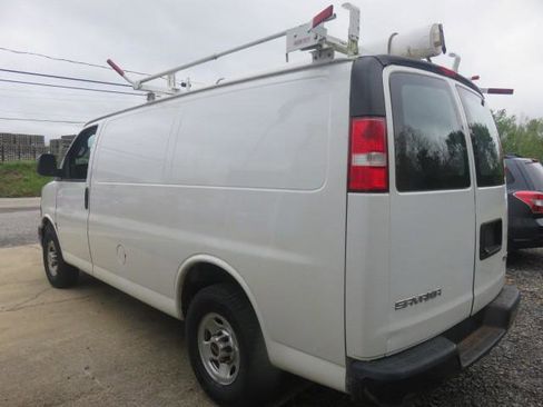 Used 2017 GMC Savana 3500 RWD image 6