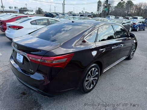 Used 2017 Toyota Avalon XLE image 5