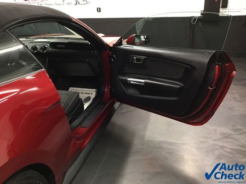 Used 2016 Ford Mustang Convertible w/ Equipment Group 051A image 40