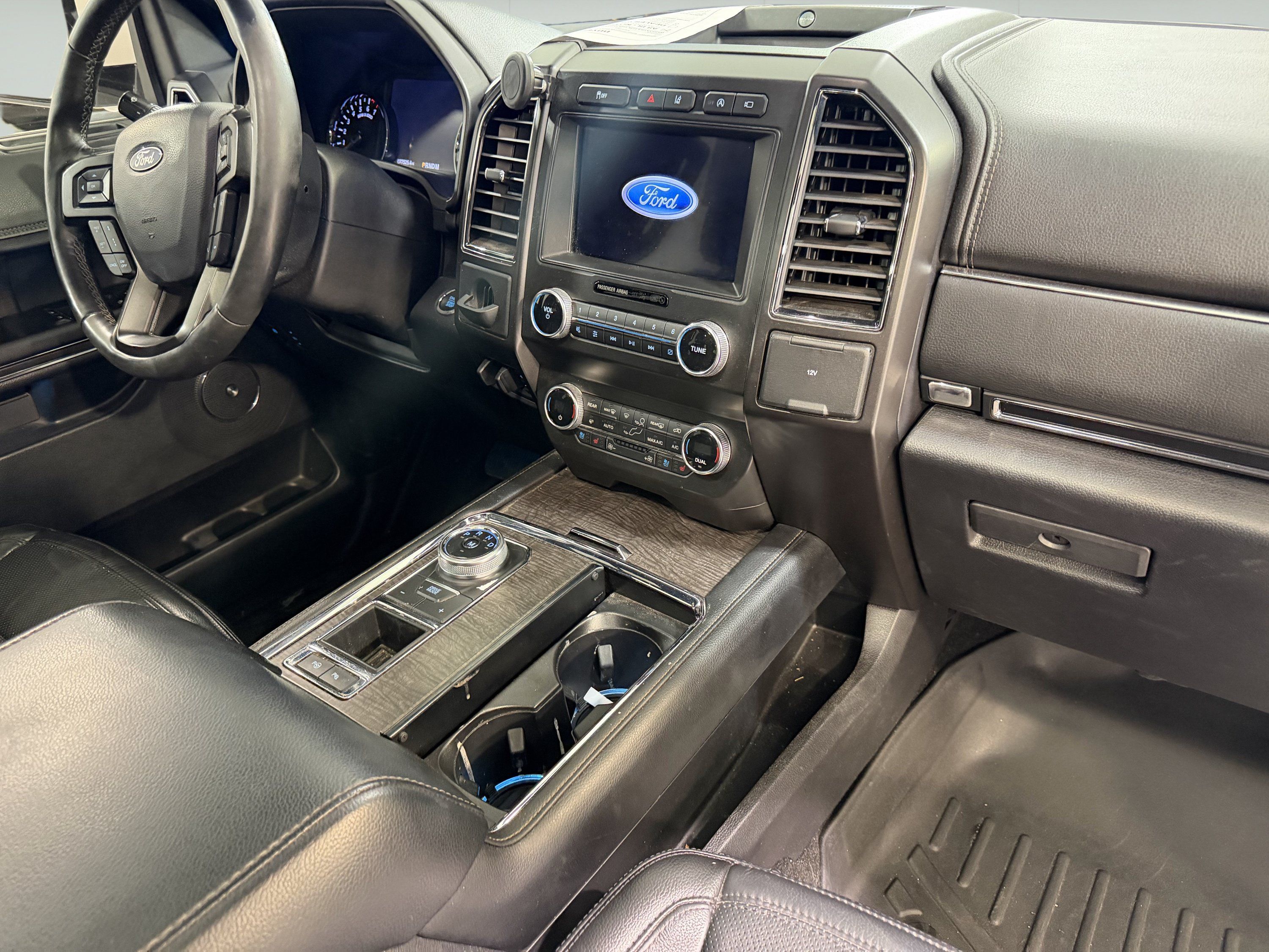 Used 2019 Ford Expedition Limited w/ Equipment Group 302A RWD image 15