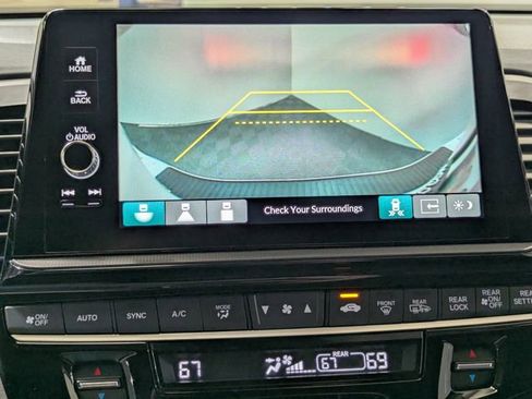 New 2026 Honda Odyssey Touring image 15