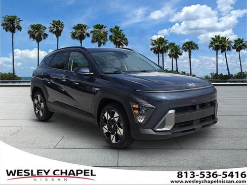 Used 2025 Hyundai Kona SEL FWD image 1