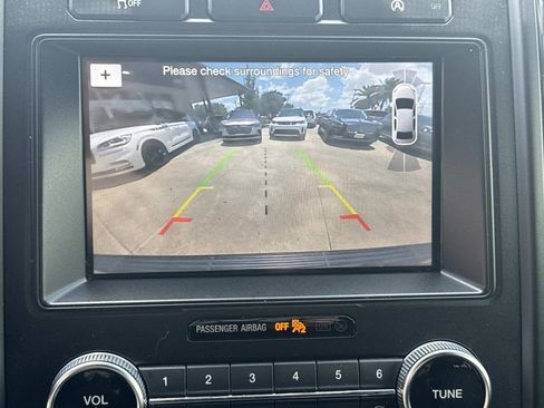 Used 2018 Ford Expedition Limited RWD image 26