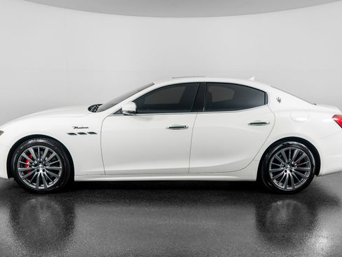 Used 2023 Maserati Ghibli Modena image 15