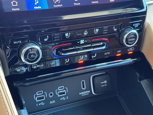 Used 2025 Jeep Grand Cherokee L Summit image 22