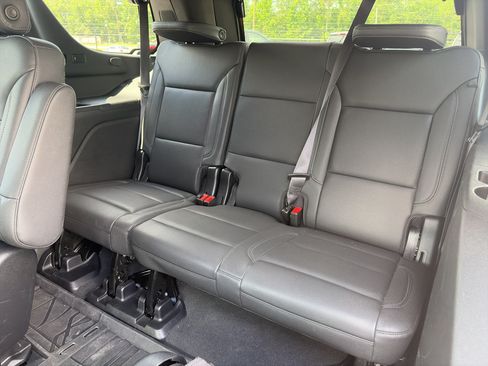 Used 2024 Chevrolet Tahoe Z71 w/ Luxury Package AWD/4WD image 28
