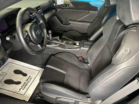 Used 2023 Toyota GR86 Premium w/ ALL Weather Mat Package (TMS) RWD image 20