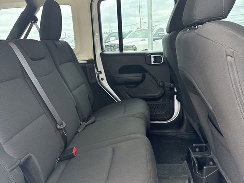 Used 2023 Jeep Wrangler Unlimited Sport AWD/4WD image 17