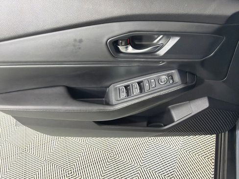 Used 2023 Honda Accord Sport image 9