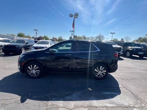 Used 2024 Chevrolet Equinox Premier AWD/4WD image 2