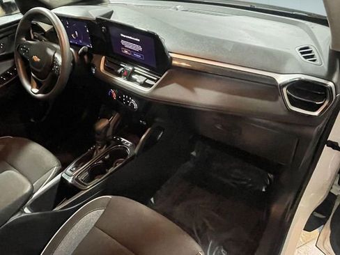 Used 2025 Chevrolet TrailBlazer LT image 21