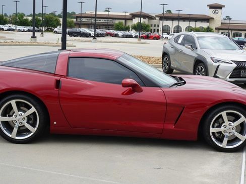 Used 2008 Chevrolet Corvette Coupe RWD image 4