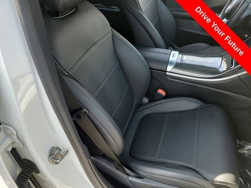 Used 2023 Mercedes-Benz C 300 Sedan image 23