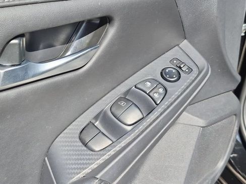 Used 2025 Nissan Sentra SV FWD image 10