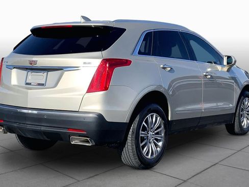 Used 2017 Cadillac XT5 Luxury w/ Driver Awareness Package FWD image 13