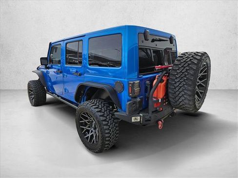 Used 2016 Jeep Wrangler Unlimited Rubicon image 9