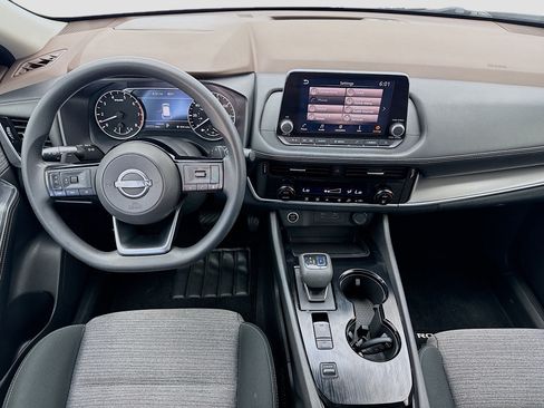 Used 2022 Nissan Rogue SV FWD image 14