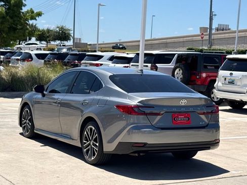 Used 2026 Toyota Camry XLE FWD image 6