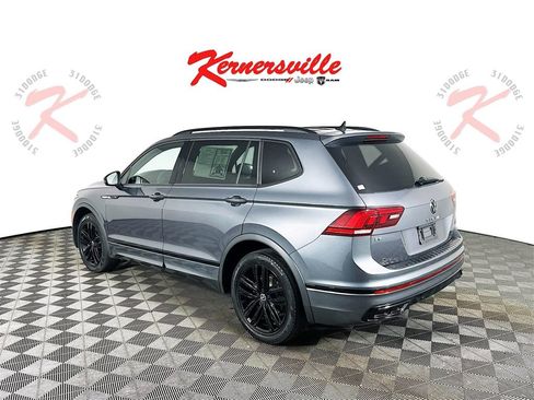 Used 2022 Volkswagen Tiguan SE R-Line image 5