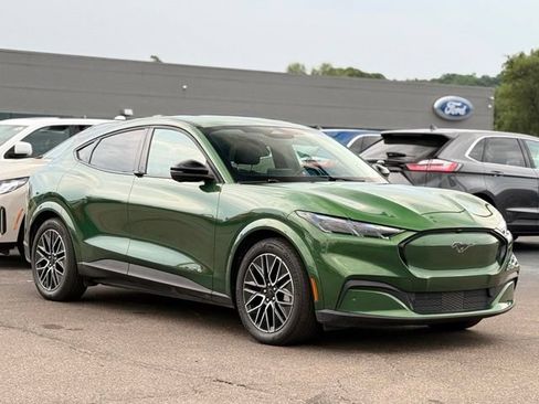 Used 2025 Ford Mustang Mach-E Premium AWD/4WD image 34