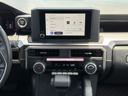 Used 2026 Toyota 4Runner SR5 AWD/4WD image 19