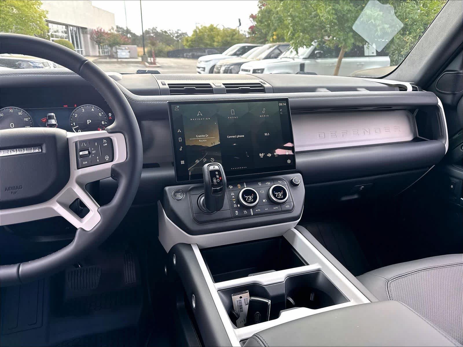 New 2026 Land Rover Defender 110 X-Dynamic SE AWD/4WD image 9
