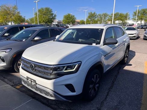 Used 2022 Volkswagen Atlas Cross Sport SE AWD/4WD image 3