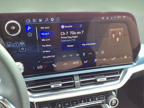 Used 2026 Chevrolet Equinox EV LT FWD image 25