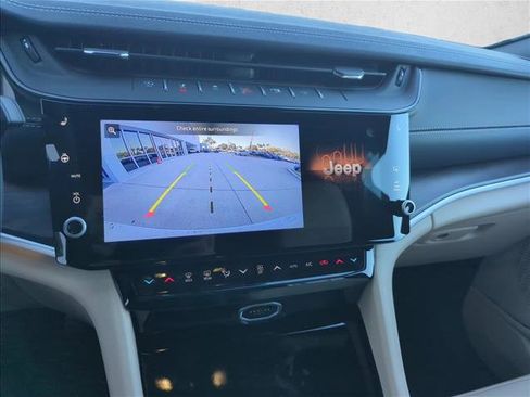 New 2026 Jeep Grand Cherokee Limited RWD image 9