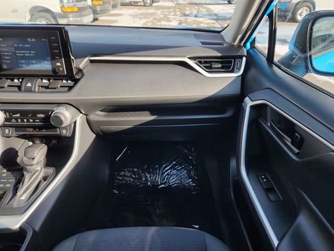Used 2019 Toyota RAV4 LE w/ All Weather Liner Package image 22