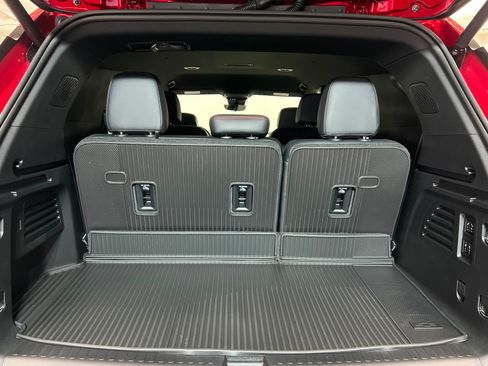New 2026 Chevrolet Traverse RS w/ LPO, Floor Liner Package AWD/4WD image 21
