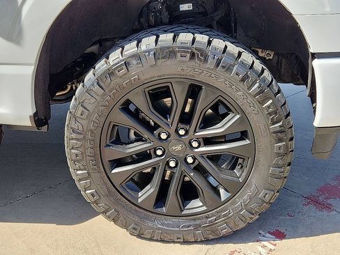 Used 2025 Ford F150 Lariat w/ Equipment Group 501A Mid AWD/4WD image 6