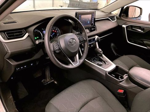 Used 2022 Toyota RAV4 XLE w/ XLE Grade Weather Package AWD/4WD image 12