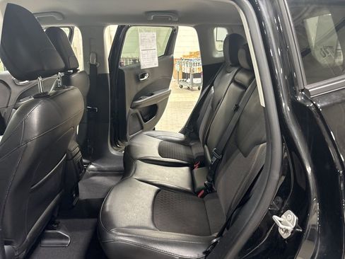 Used 2020 Jeep Compass Latitude w/ Cold Weather Group image 12