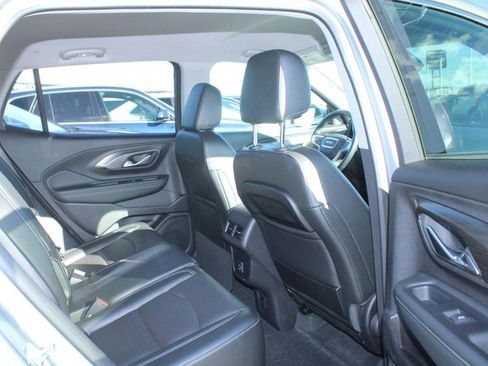 Certified 2024 GMC Terrain SLT image 13