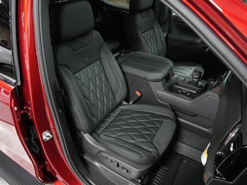 New 2025 GMC Sierra 1500 AT4 w/ AT4 Premium Package image 18