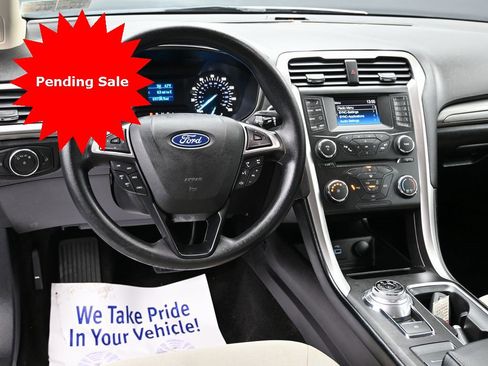 Used 2018 Ford Fusion S image 27