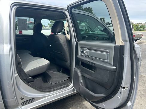 Used 2021 RAM 1500 Classic SLT AWD/4WD image 28