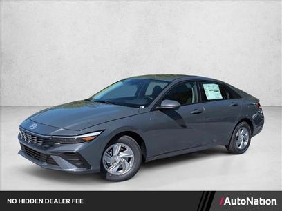 New 2026 Hyundai Elantra SE