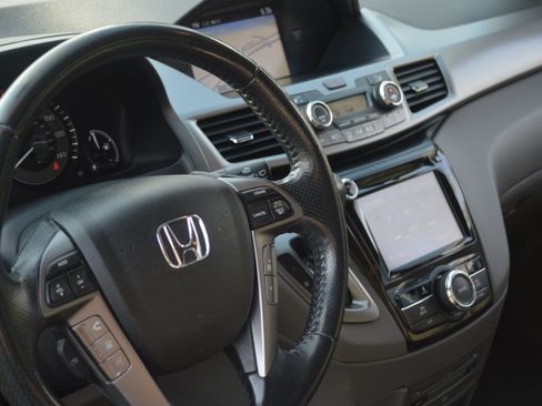 Used 2016 Honda Odyssey Touring Elite image 24