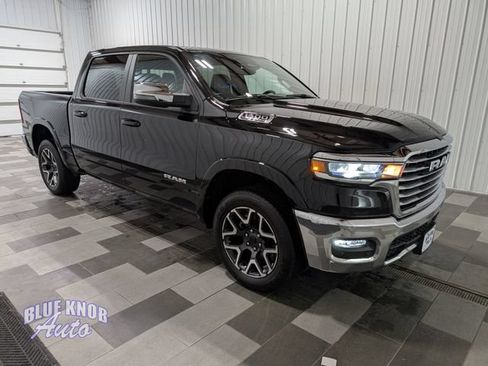 Used 2025 RAM 1500 Laramie AWD/4WD image 6