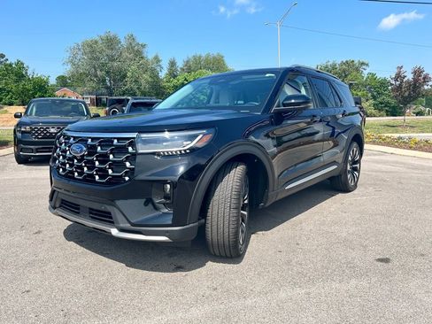 New 2026 Ford Explorer Platinum AWD/4WD image 3