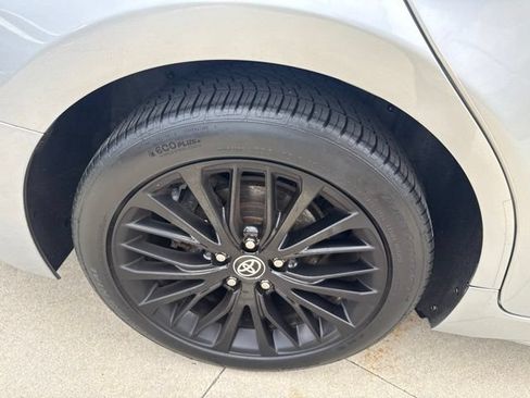 Used 2021 Toyota Camry SE AWD/4WD image 10