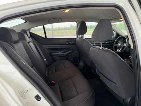 Used 2019 Nissan Altima 2.5 S FWD image 11