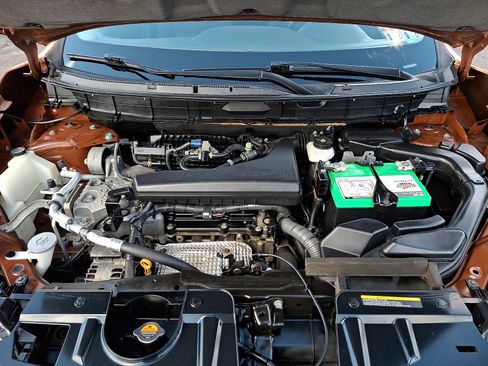 Used 2018 Nissan Rogue SV image 28