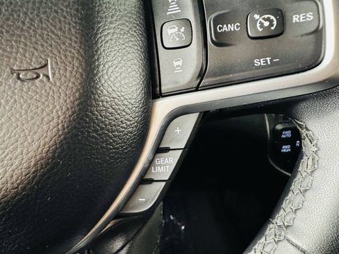 Used 2025 RAM 1500 Big Horn AWD/4WD image 15