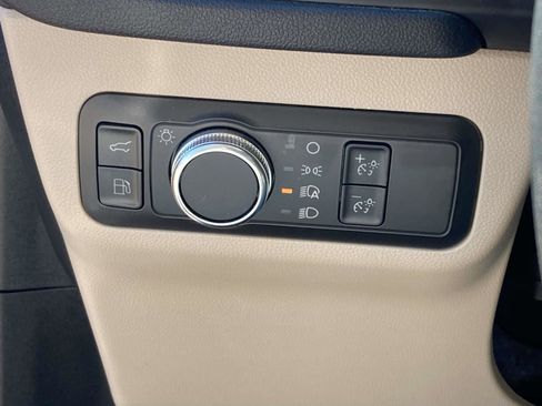 Used 2022 Ford Escape SE w/ Convenience Package image 29